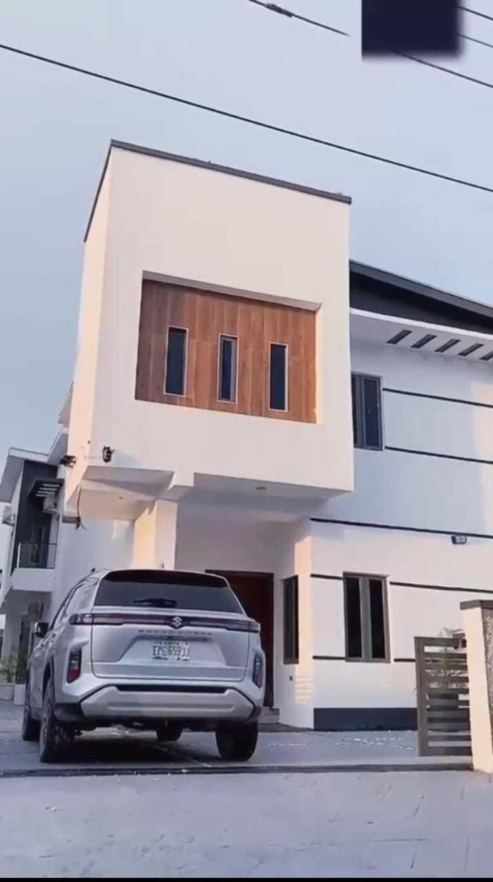 Luxurious 2 bedroom duplex